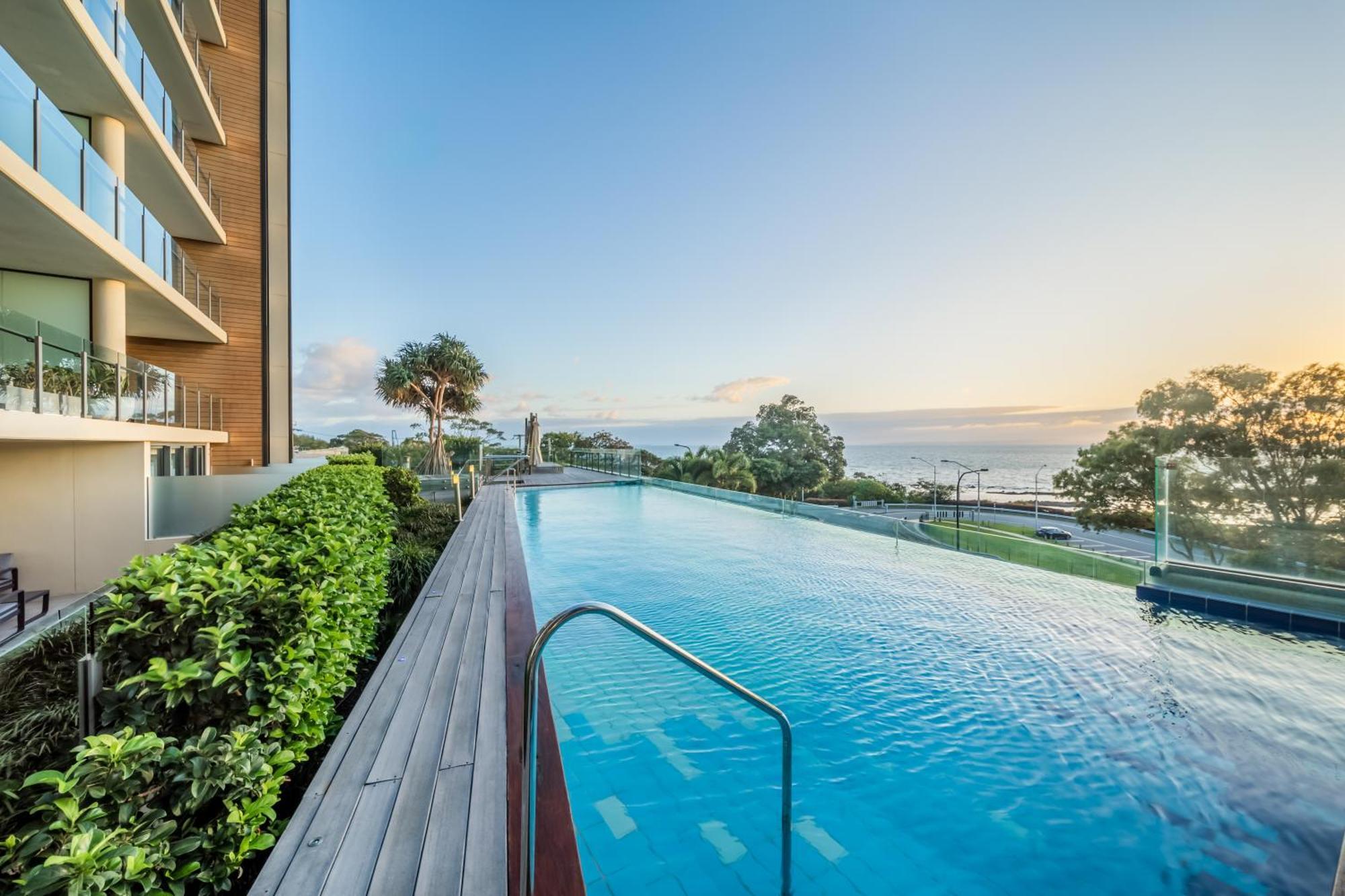 Oaks Redcliffe Mon Komo Suites المظهر الخارجي الصورة