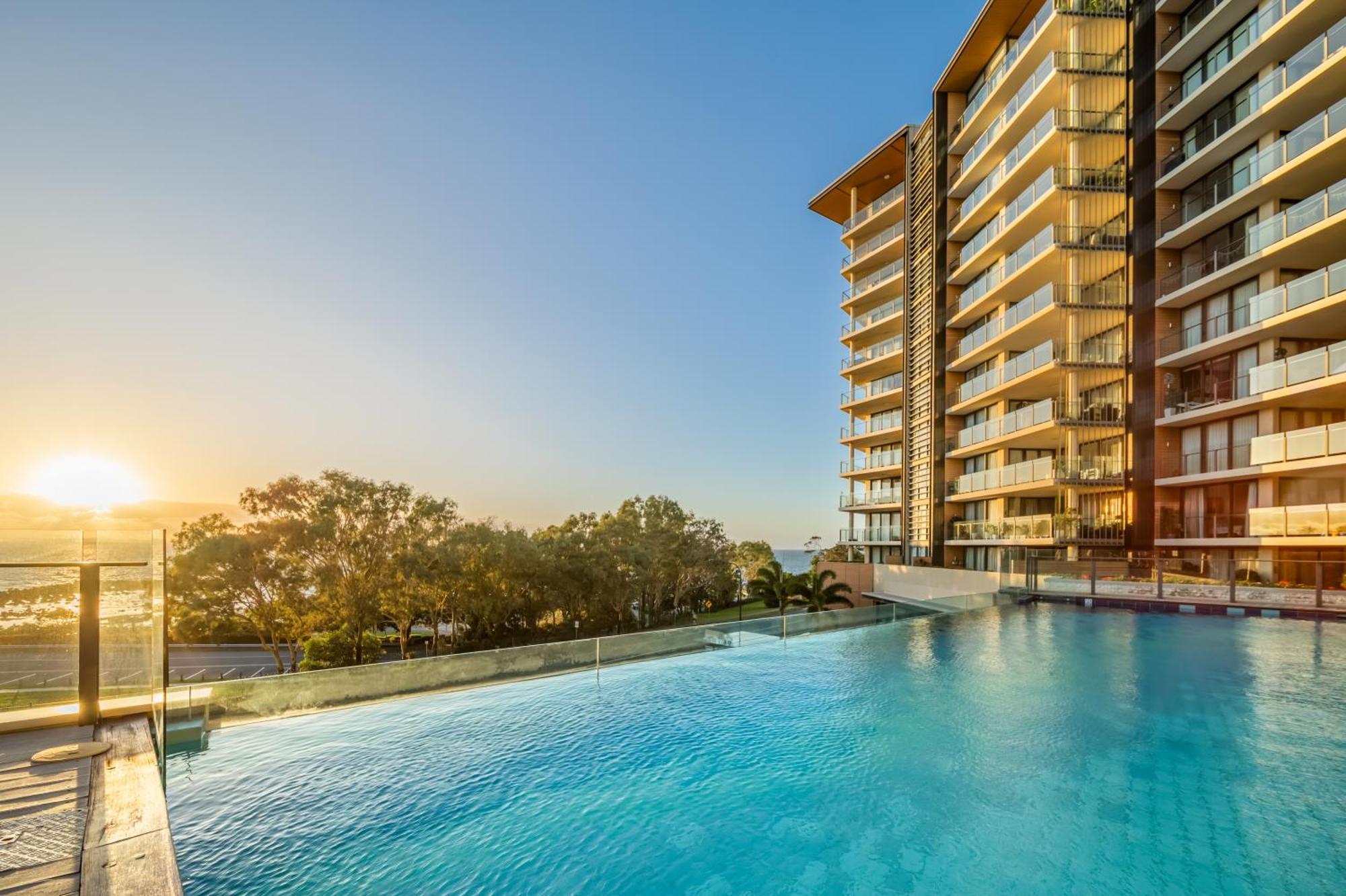Oaks Redcliffe Mon Komo Suites المظهر الخارجي الصورة