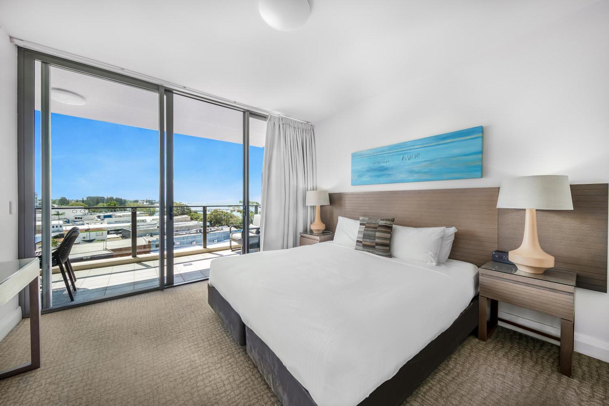 Oaks Redcliffe Mon Komo Suites المظهر الخارجي الصورة