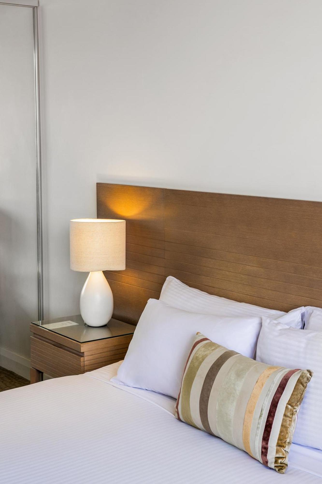 Oaks Redcliffe Mon Komo Suites المظهر الخارجي الصورة